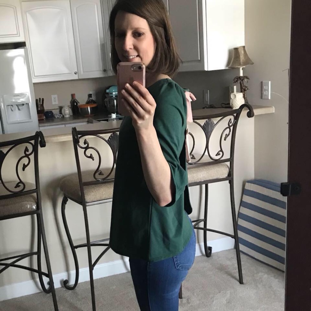 Meet your Posher, Laura